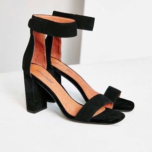Jeffrey Campbell black heels / ankle strap heel